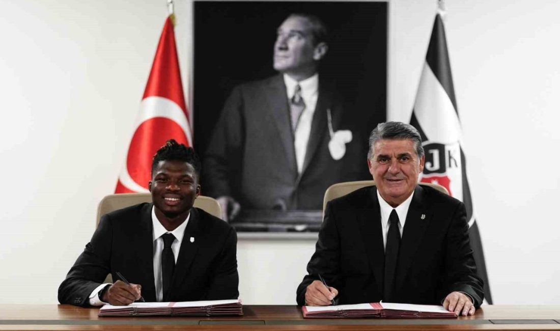 Beşiktaş, Malili futbolcu El Bilal Toure’yi kadrosuna kattı. Beşiktaş, El