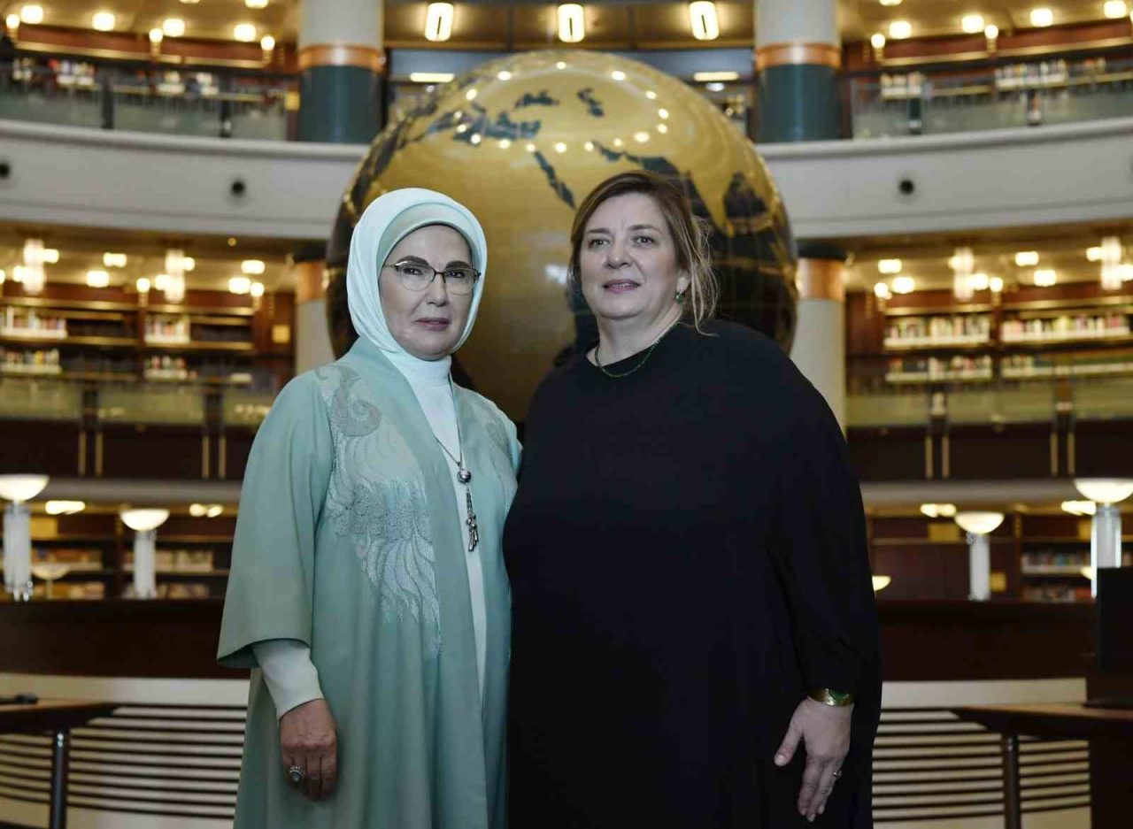 Cumhurbaşkanı Recep Tayyip Erdoğan’ın eşi Emine Erdoğan, Türkiye’ye resmi ziyaret