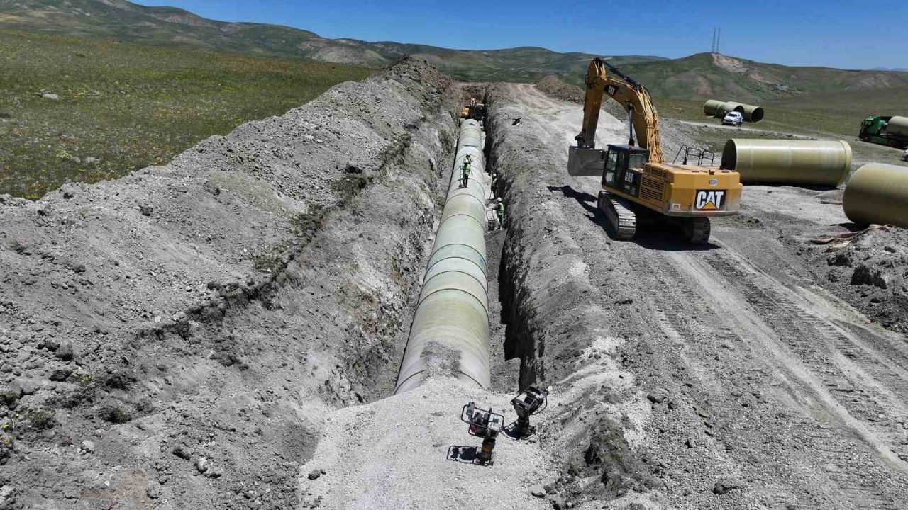 Erzincan Turnaçayırı Barajı sulaması ile 149 bin dekar arazi sulanacak.