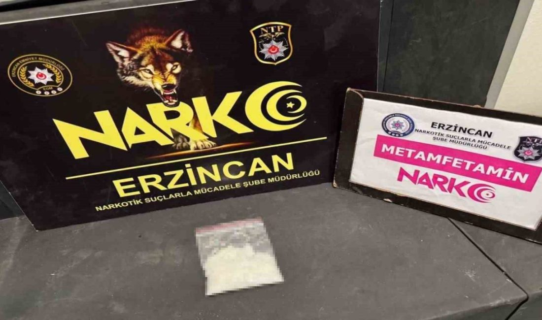 Erzincan’da 27,84 gram metamfetamin ele geçirildi, 1 kişi tutuklandı Erzincan’da uygulama noktasında durdurulan otobüste yapılan aramada yabancı uyruklu bir