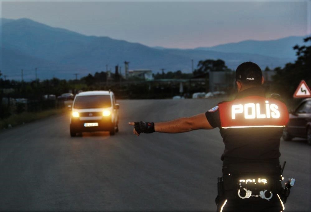 Erzincan İl Emniyet Müdürlüğü ekiplerince aranan şahıslara yönelik yapılan çalışmalarda