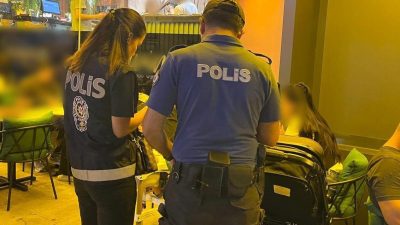 Erzincan’da 16 ekip, 50 polisin katılımıyla huzur uygulaması gerçekleştirildi. İl