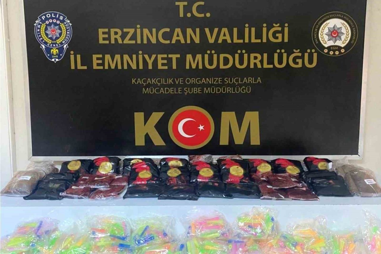 Erzincan’da 39 kilo menşei belirsiz kaçak nargile tütünü ile 640