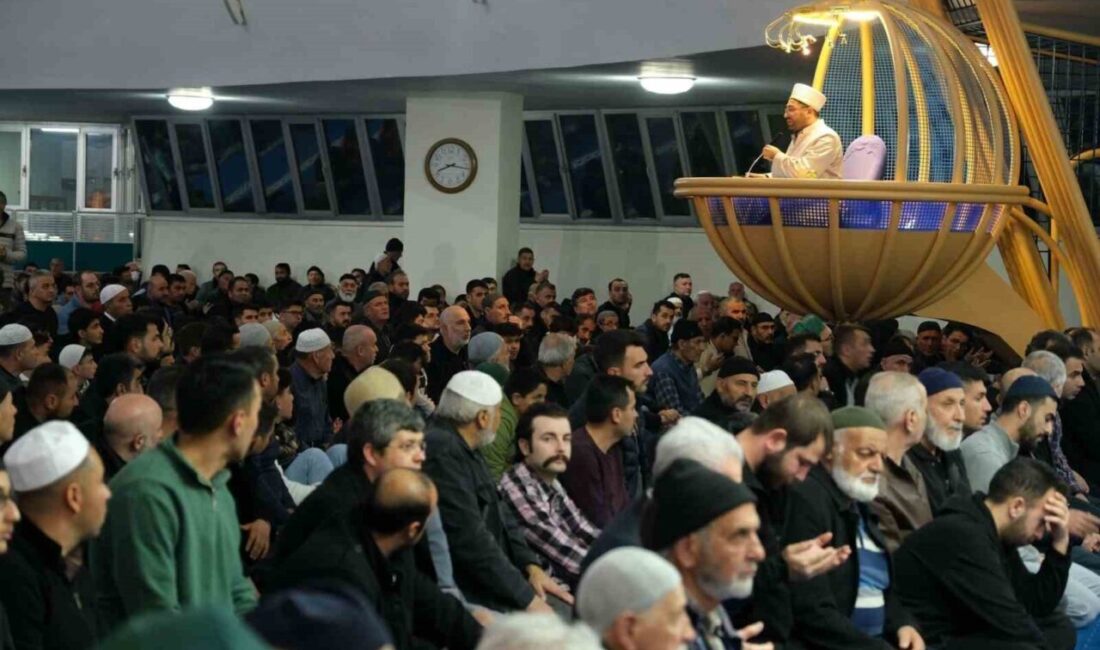 Diyanet İşleri Başkanlığının duyurusunun ardından Türkiye genelindeki 90 bin camide