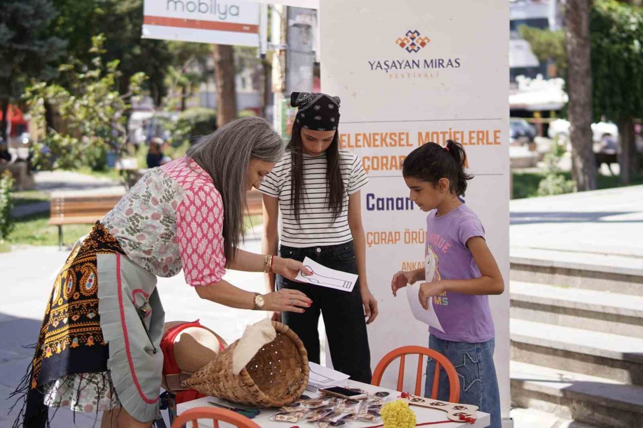 Erzincan Yaşayan Miras Festivali, farklı şehirlerden gelen Somut Olmayan Kültürel