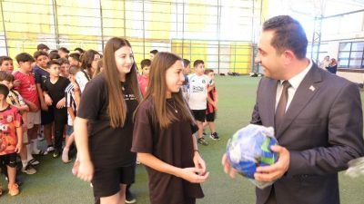 Erzincan Belediyesi tarafından her yıl düzenlenen ve yüzlerce çocuğu sporla