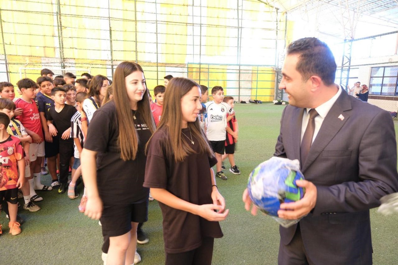 Erzincan Belediyesi tarafından her yıl düzenlenen ve yüzlerce çocuğu sporla
