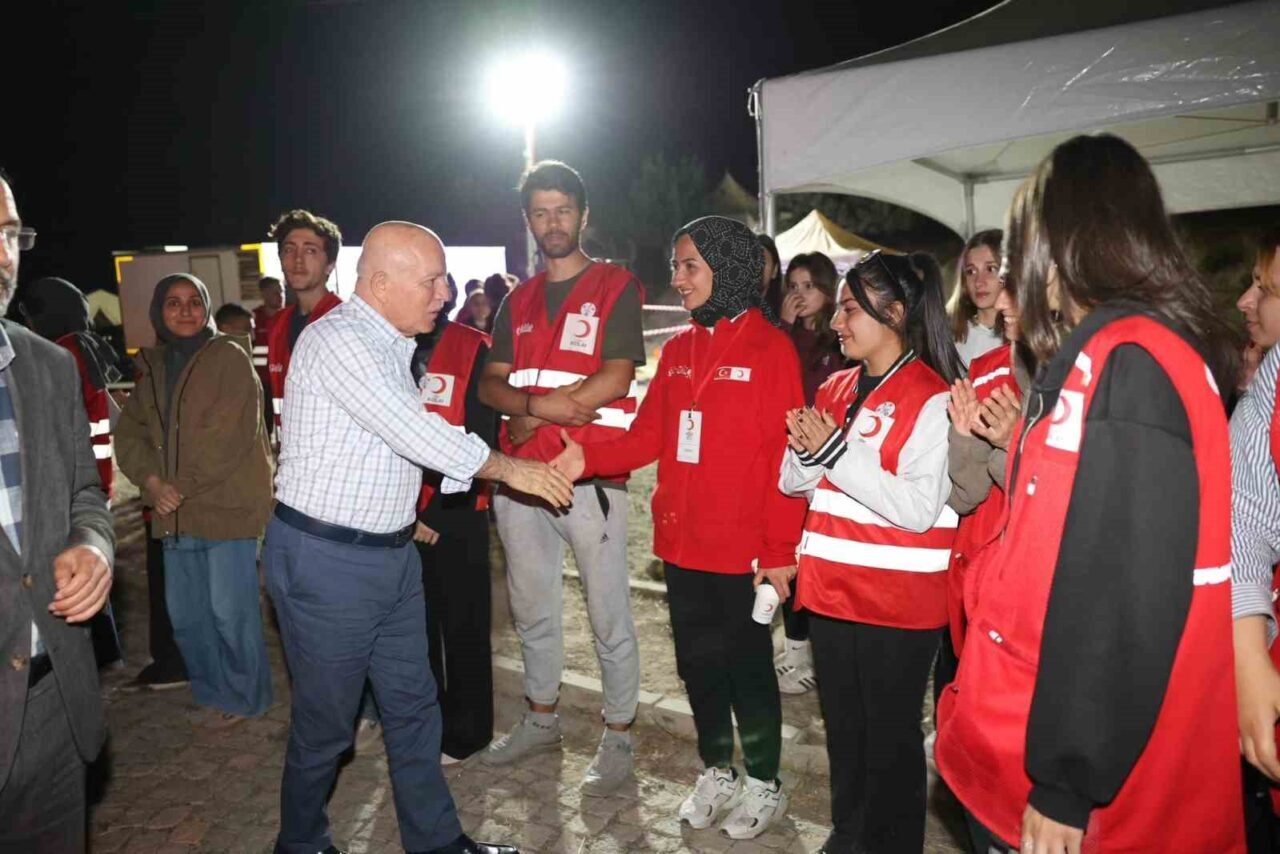 Palandöken Dağı’nın yaklaşık 2 bin 300 rakımdaki Tekke Deresi Göleti’nde,