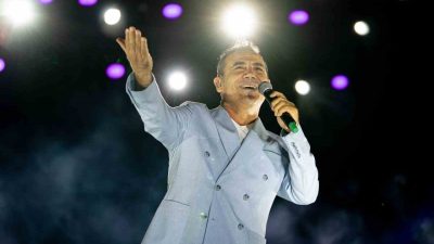 Erzurum Kültür Yolu Festivali’nin ikinci gününde sahne Ferhat Göçer’in oldu.