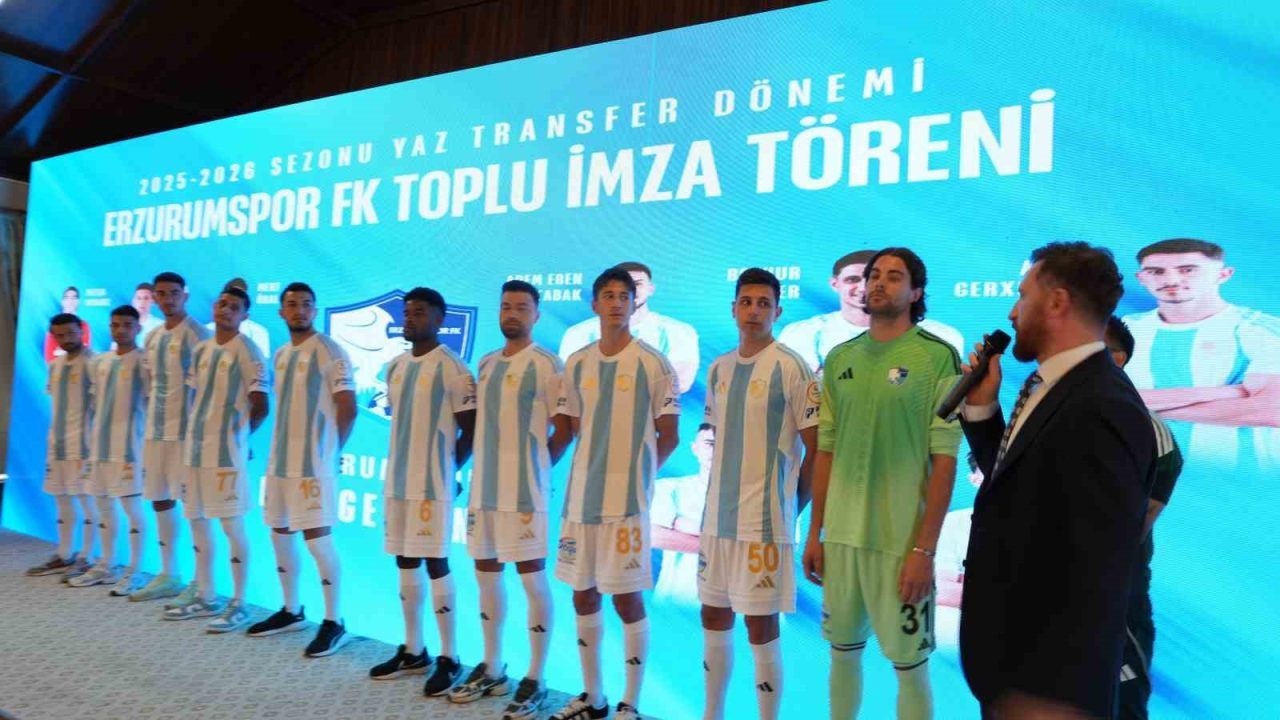 Erzurumspor FK’da, yeni transferler Başkan Ahmet Dal tarafından bir kez