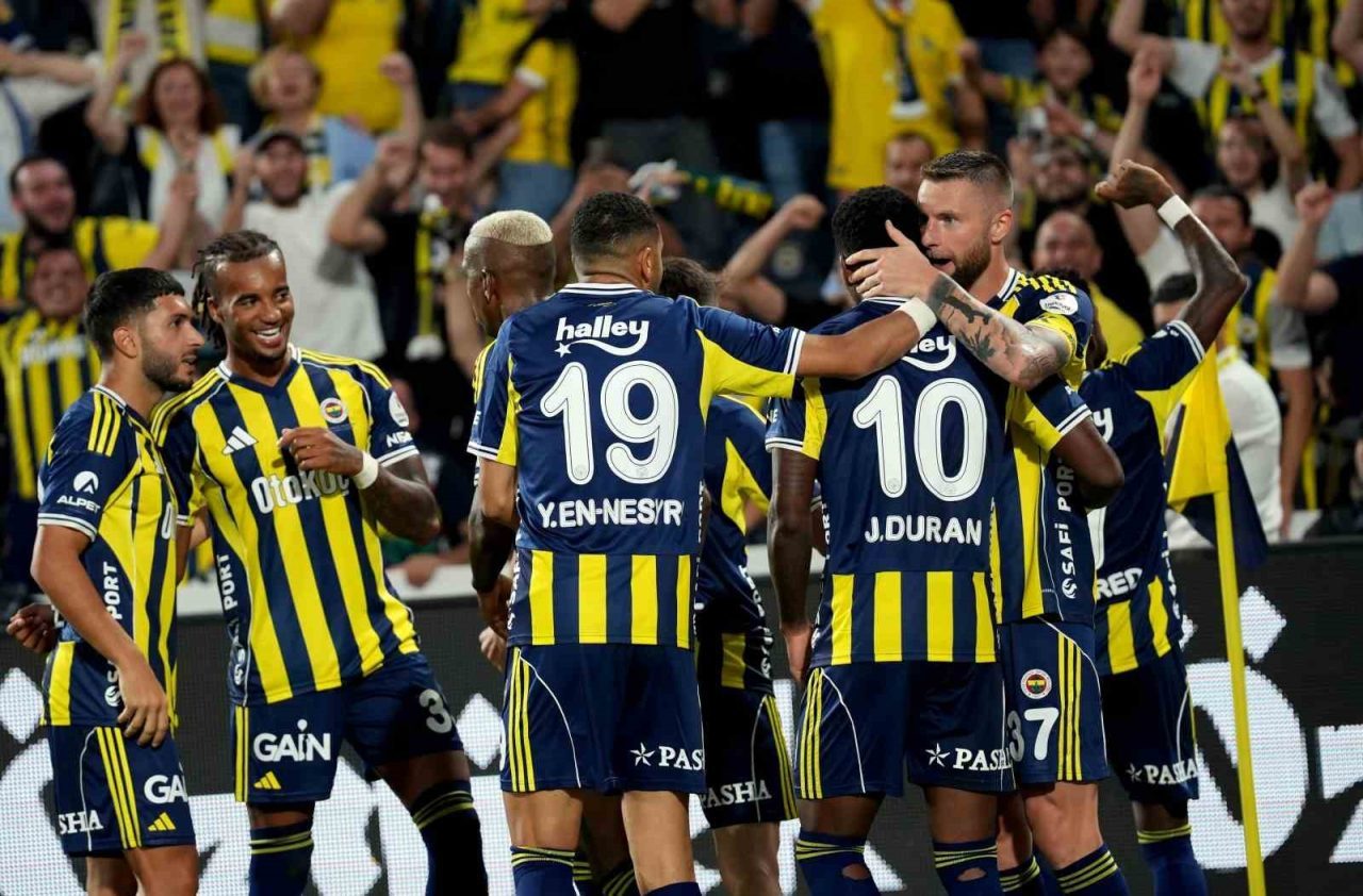 Fenerbahçe, Trendyol Süper Lig’in 2025-2026 sezonunda ilk galibiyetini Kocaelispor karşısında