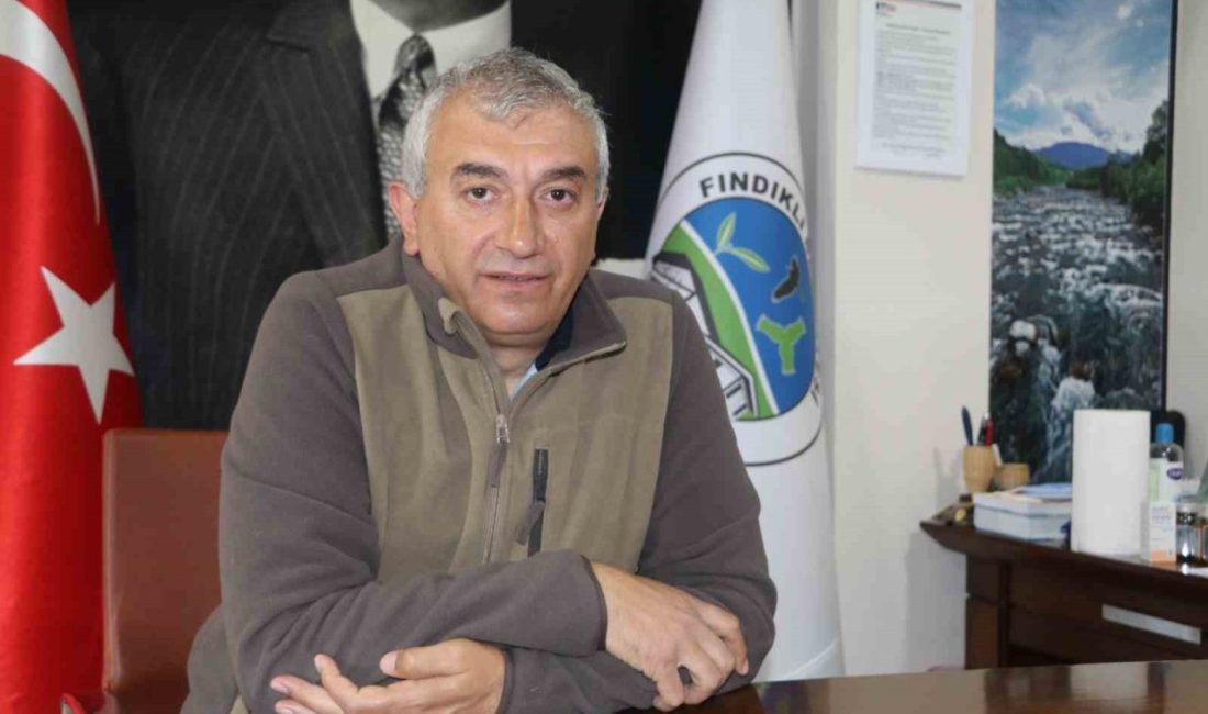 Fındıklı Belediye Başkanı Ercüment Şahin Çervatoğlu, üç kişilik bir grubun
