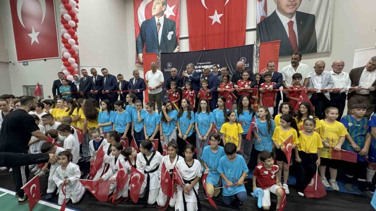Gençlik ve Spor Bakanı Osman Aşkın Bak, “Pek çok dünya