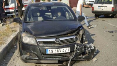 Gümüşhane-Trabzon karayolunda 3 aracın karıştığı trafik kazasında 2’si çocuk 7