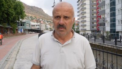 Gümüşhane Belediyesi’ne ait hayvan barınağında çok sayıda köpeğin açlık ve