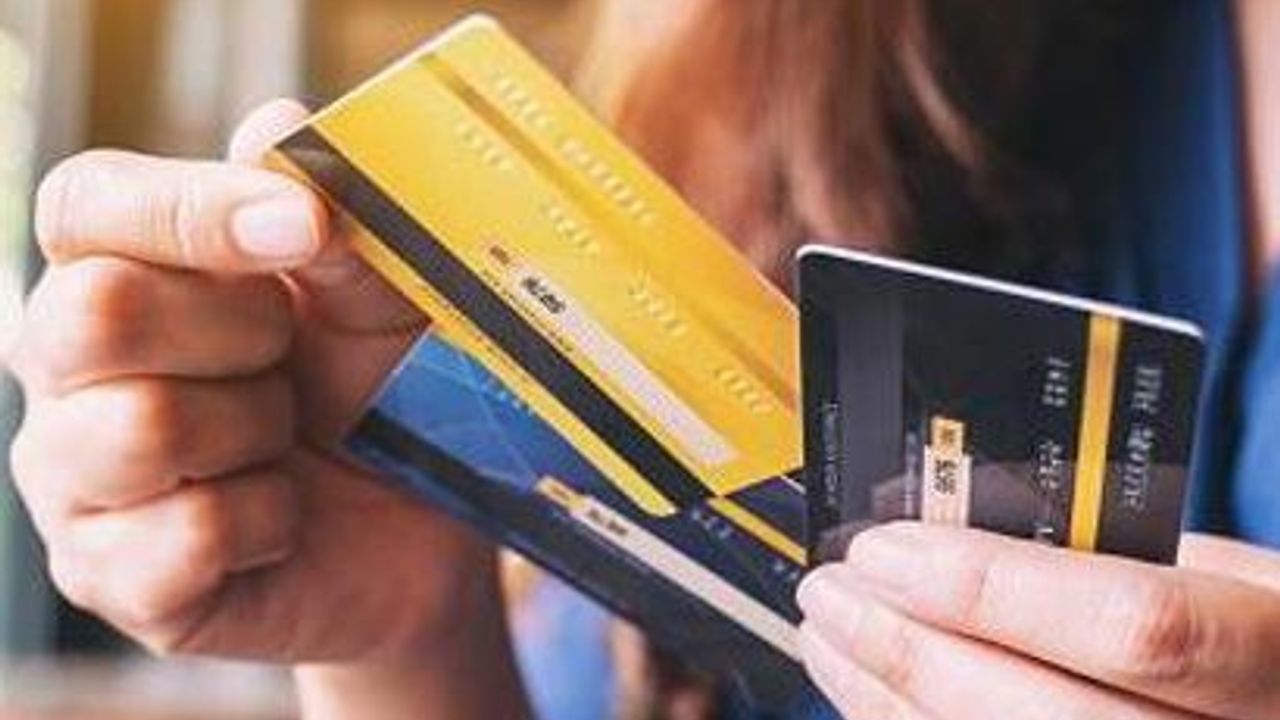 Türkiye genelindeki semt pazarlarında alışverişlerde yeni bir döneme giriliyor. 15