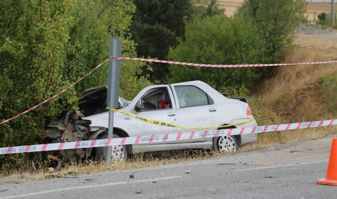Kastamonu’da hafriyat kamyonuyla çarpışan otomobilin sürücüsü ağır yaralanırken, 15 yaşındaki