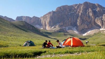 Hava sıcaklığının öğle saatlerinde 40 dereceyi bulduğu Erzincan’da, sıcaktan bunalan