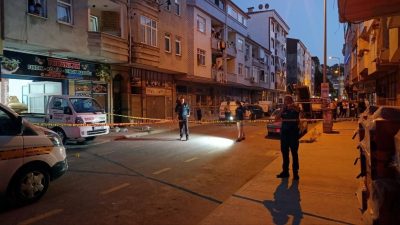 Sakarya’nın Karasu ilçesinde bir kişinin sokak ortasında başından vurularak öldürülmesine