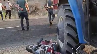 Kağızman’da traktör ile motosiklet çarpıştı. Feci kazada motosiklet sürücüsü hayatını