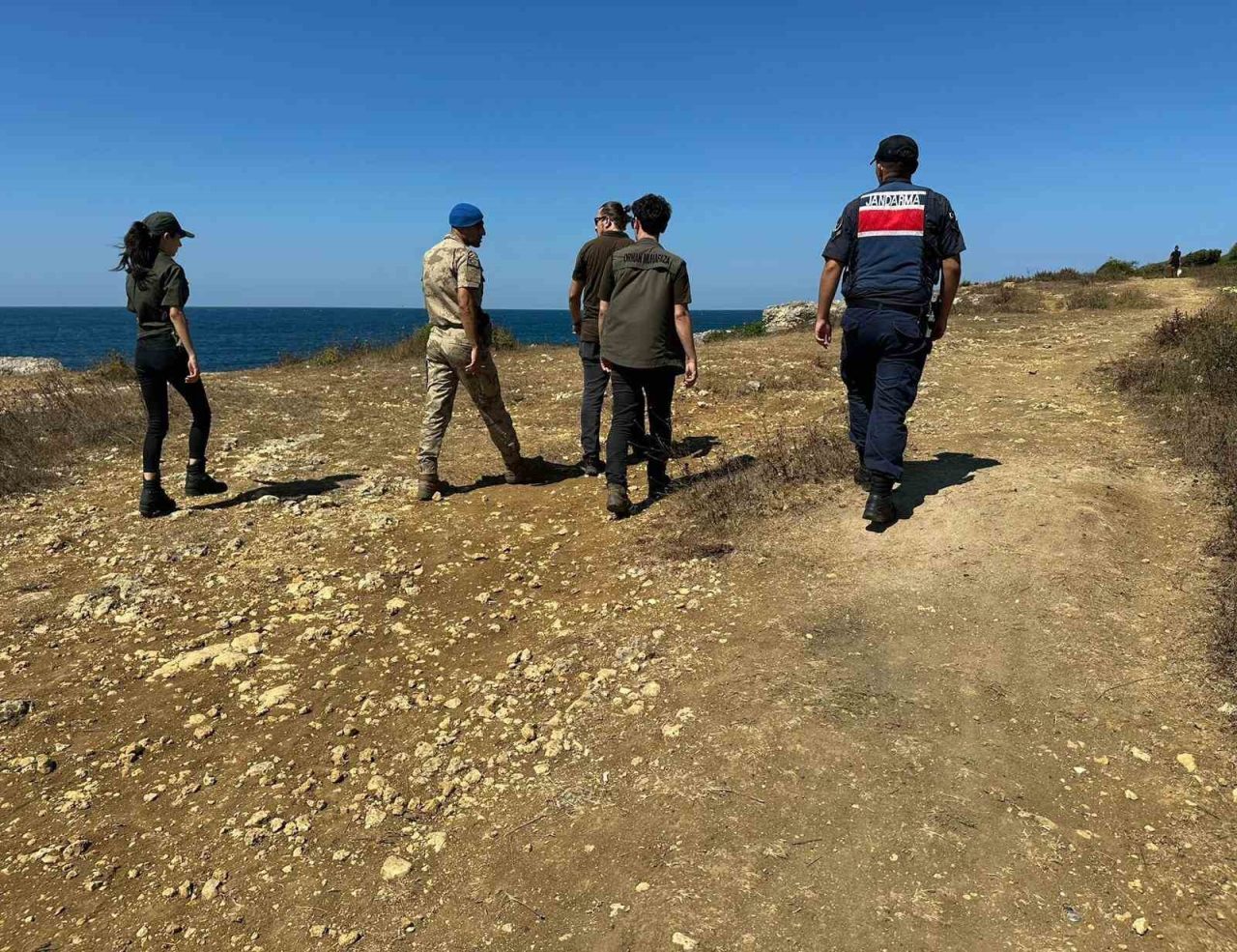 Kocaeli’nin Kandıra ilçesinde sahiller ve ormanlık bölgelerde izinsiz çadır kuran