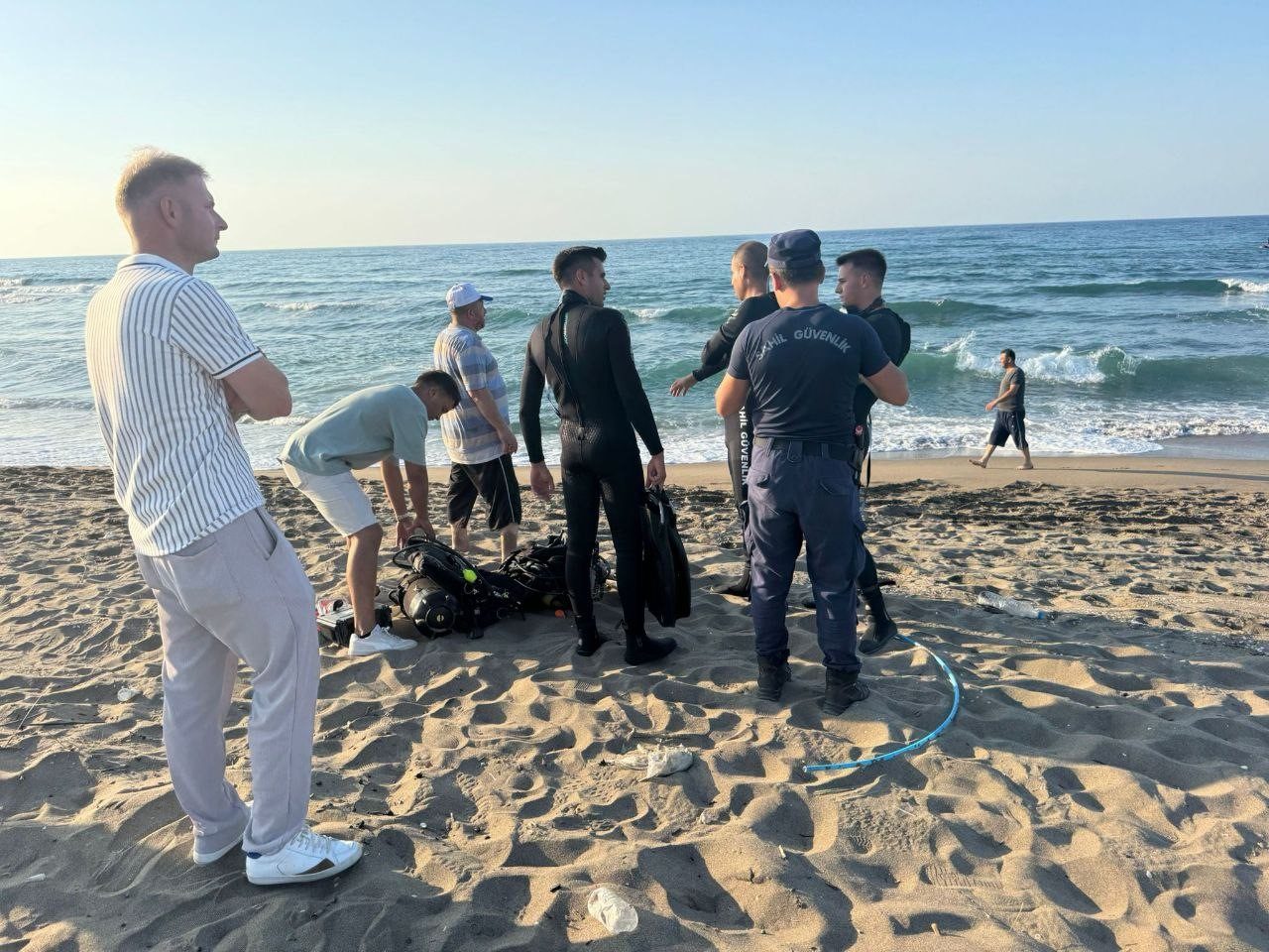 Sakarya’nın Karasu ilçesinde cankurtaran olmayan bölgede denize giren 16 yaşındaki