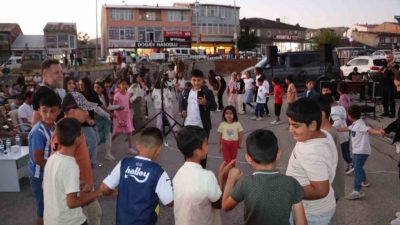 Karayazı Kaymakamlığı’nın koordinesinde, Erzurum Kültür Yolu Festivali kapsamında gezici sinema