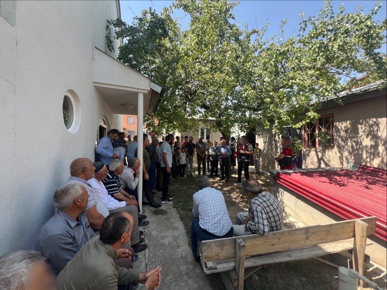Kağızman’da jandarma ekipleri, vatandaşlara yönelik siber farkındalık eğitimi verdi. Kars’ın