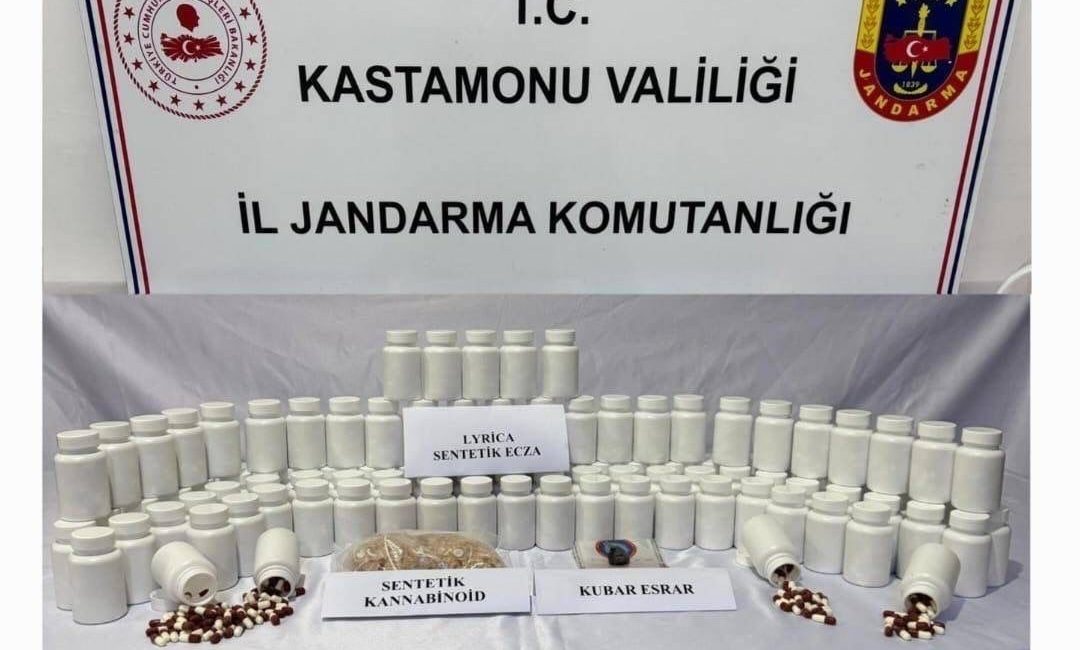 Kastamonu’da jandarma ekipleri tarafından düzenlenen uyuşturucu operasyonunda gözaltına alınan 2