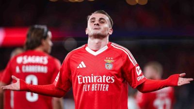 Benfica’dan Fenerbahçe’ye transfer olan milli futbolcu Kerem Aktürkoğlu, Portekiz ekibine