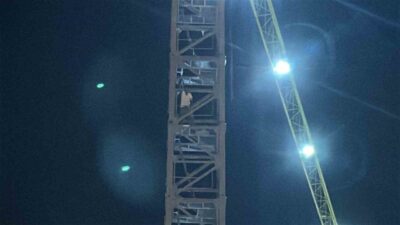 Kastamonu’nun Tosya ilçesinde çıktığı kule vincin üzerinde intihara kalkışan şahıs