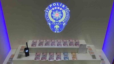 Sakarya’da polis ekiplerince gerçekleştirilen kumar operasyonunda, kumar oynamaya yer ve