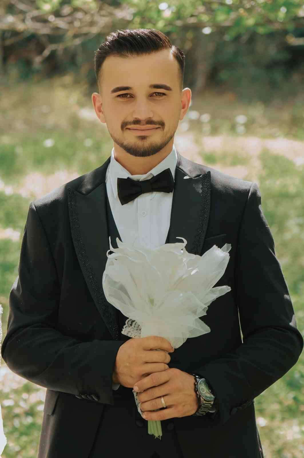 Giresun’un Şebinkarahisar ilçesinde düğünden sonra gelin ve damat evlerine uğurlanırken