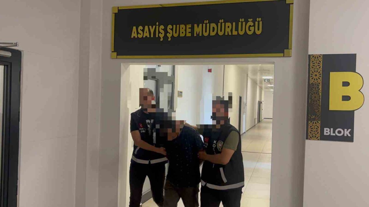 Kocaeli’nin İzmit ilçesinde beraber alkol aldığı kuzenini çıkan tartışmada göğsünden