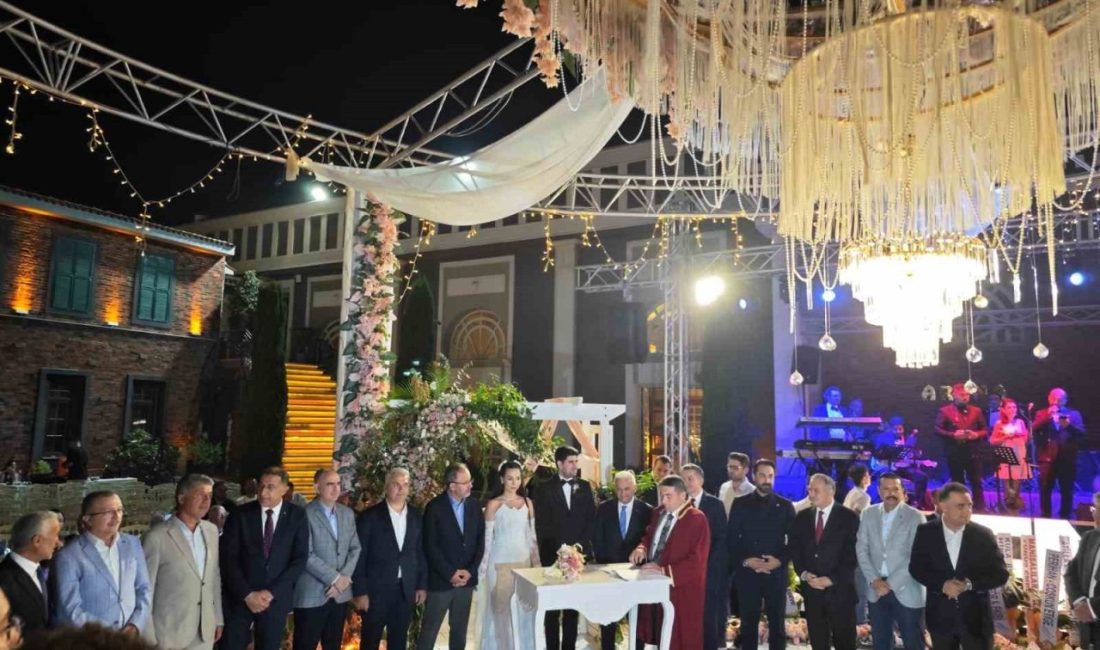 AK Parti Manisa Milletvekili Tamer Akkal’ın kızı Şevval Akkal ile