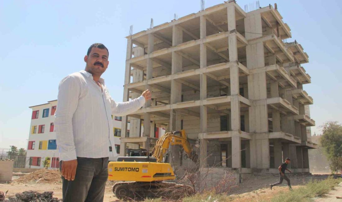 Şanlıurfa’da eşine az rastlanır bir olay yaşandı. Kendi yaptırdığı binanın