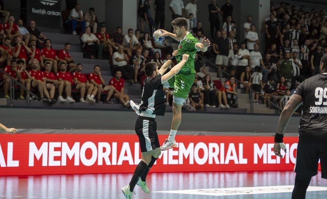 Nilüfer Belediyespor, Ankara’daki Süper Kupa finalinde Beşiktaş’ı 7 metre atışları