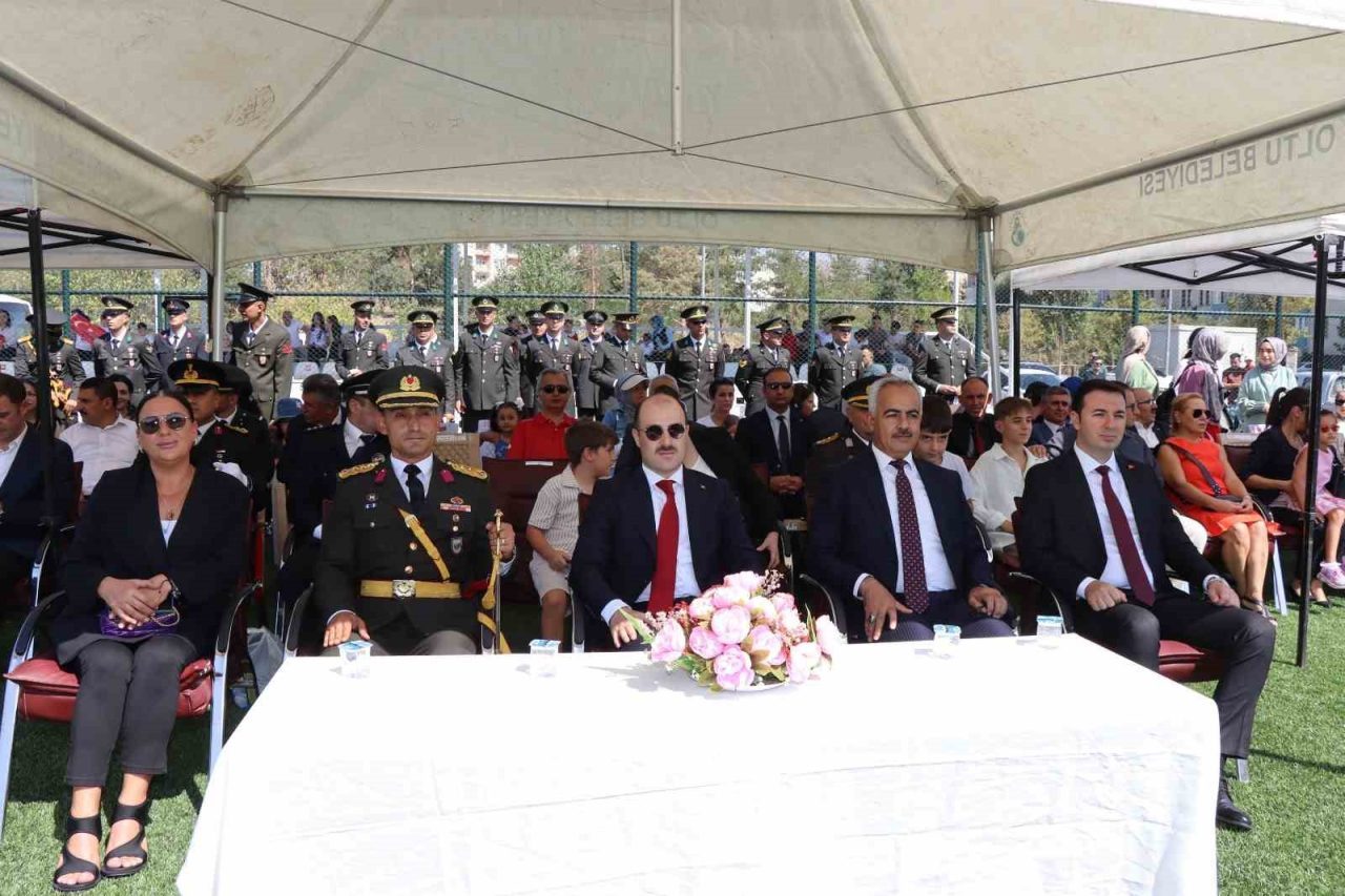 30 Ağustos Zafer Bayramı’nın 103. yıl dönümü, Oltu’da düzenlenen törenlerle