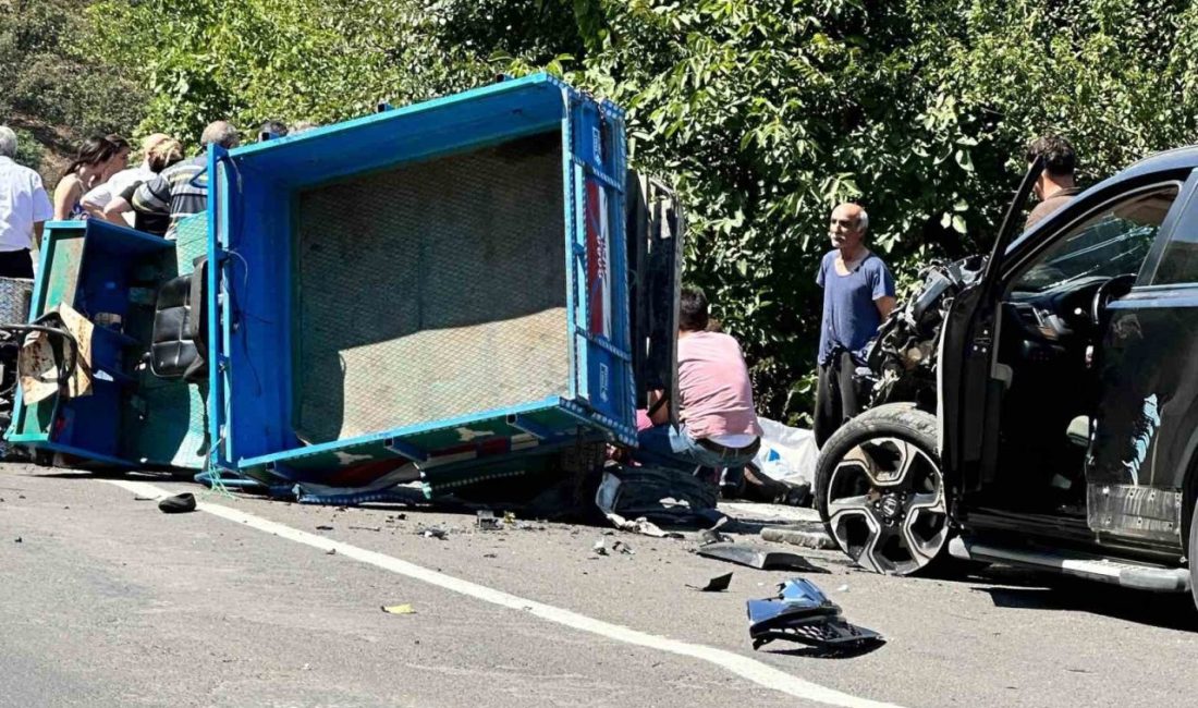 Ordu’nun Ünye ilçesinde cip ile patpatın karıştığı trafik kazasında 2
