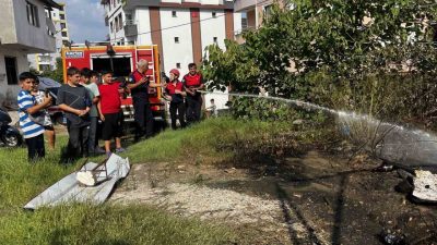 Ordu’nun Ünye ilçesinde bir vatandaşın evinin önünde yaktığı çöp ve