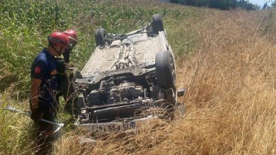 Amasya’nın Suluova ilçesinde kontrolden çıkan otomobil şarampole uçtu. Takla atan