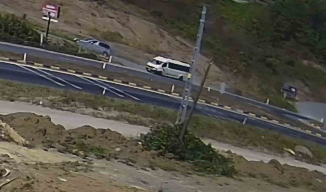 Zonguldak’ın Ereğli ilçesinde minibüsten indikten sonra yolun karşısına geçmeye çalışan