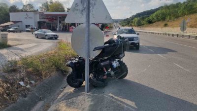 Sinop’ta polisin “dur” ihtarına uymayan otomobil, yaşanan kovalamaca sırasında ATV’ye