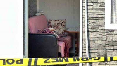 Sakarya’nın Akyazı ilçesinde kaldığı prefabrik evde başından silahla vurulmuş halde