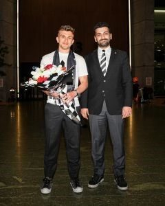 Beşiktaş’ın transfer gündeminde bulunan eski futbolcusu Rıdvan Yılmaz, görüşmeleri sürdürmek