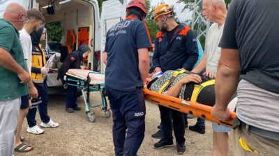 Rize’de çay topladığı sırada üzerine ilkel teleferiğin taşıyıcı kısmı düşen