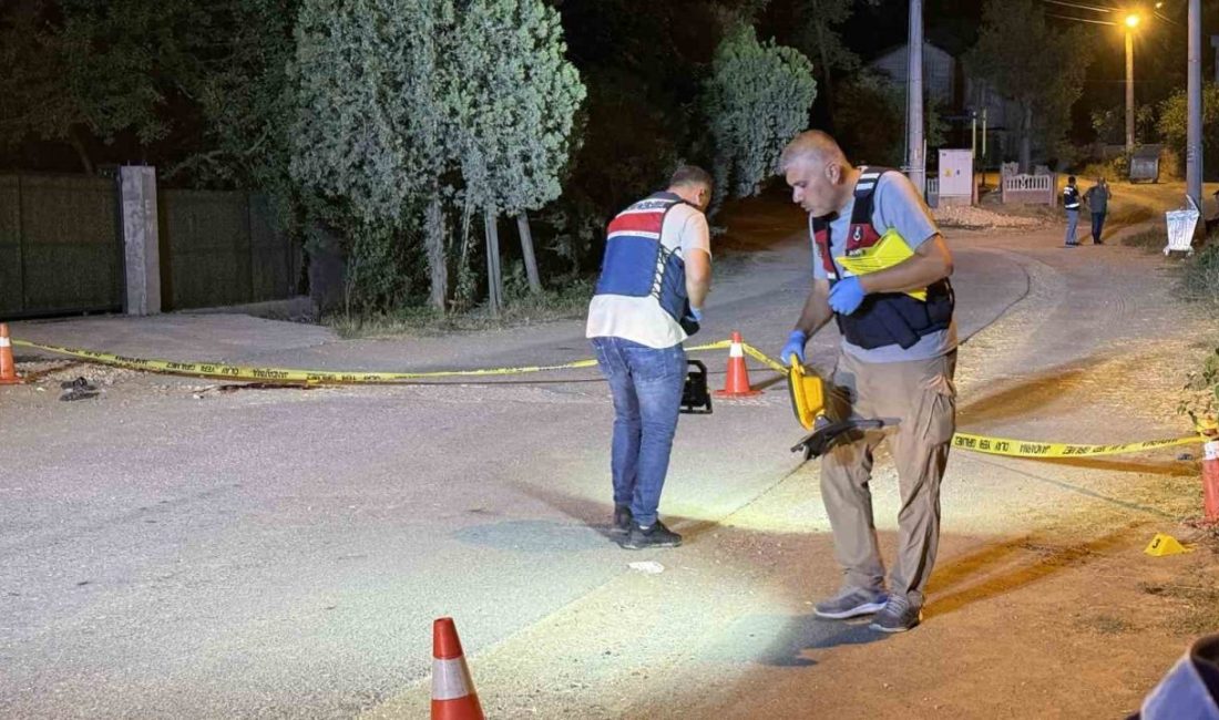 Sakarya’nın Erenler ilçesinde iki aile arasında çıkan silahlı çatışmada 2