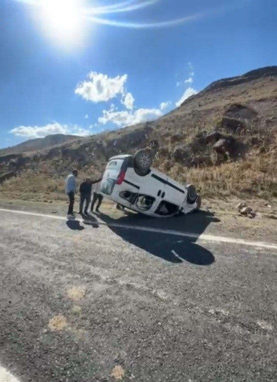 Sarıkamış’ta meydana gelen trafik kazasında 2 kişi yaralandı. Kaza; Kars’ın