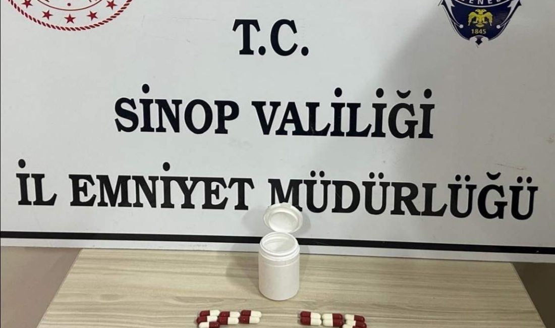 Sinop’ta durdurulan şahsın üzerinde ve aracında yapılan aramada 53 adet