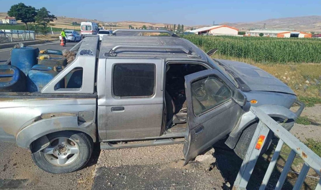 Sivas’ın Şarkışla ilçesinde aynı saatlerde meydana gelen iki ayrı trafik